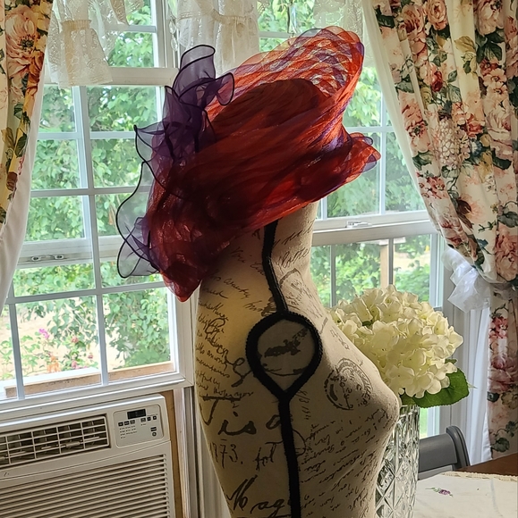Derby Hat red and purple - Picture 4 of 11